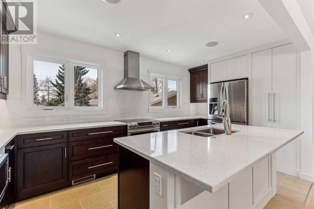 139 Cornwallis Drive NW, Calgary, AB T2K1V3