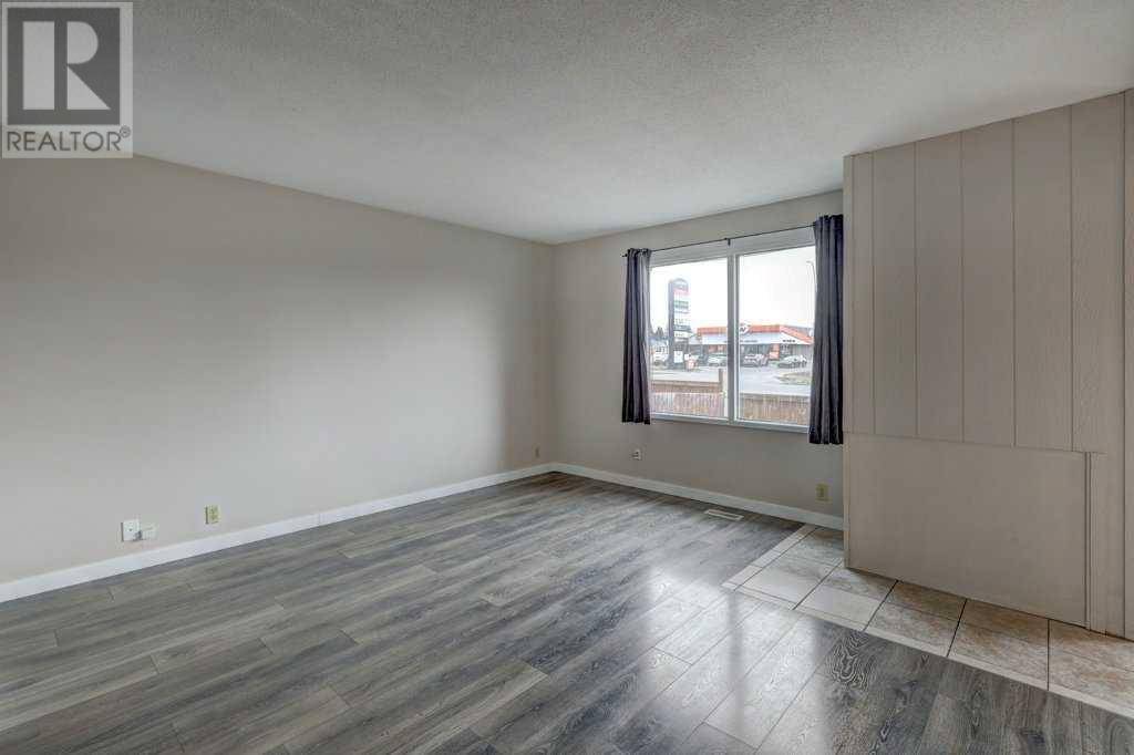 Calgary, AB T2K2M7,1, 519 64 Street NE