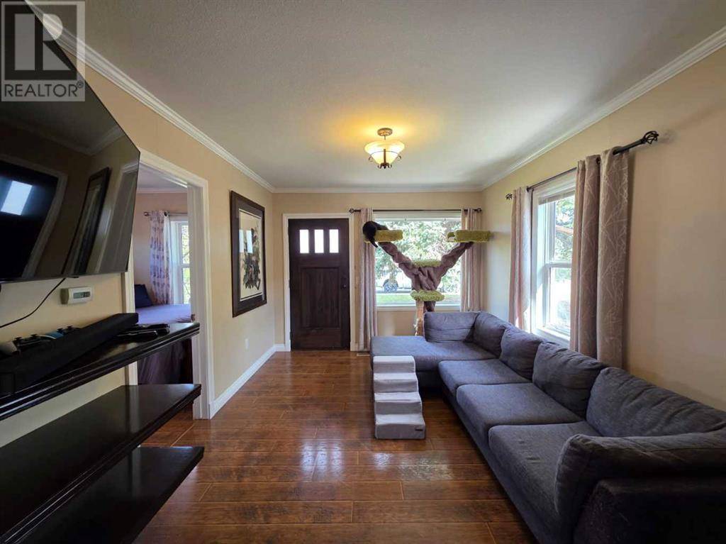 Coaldale, AB T1M1G1,2112 17 Street
