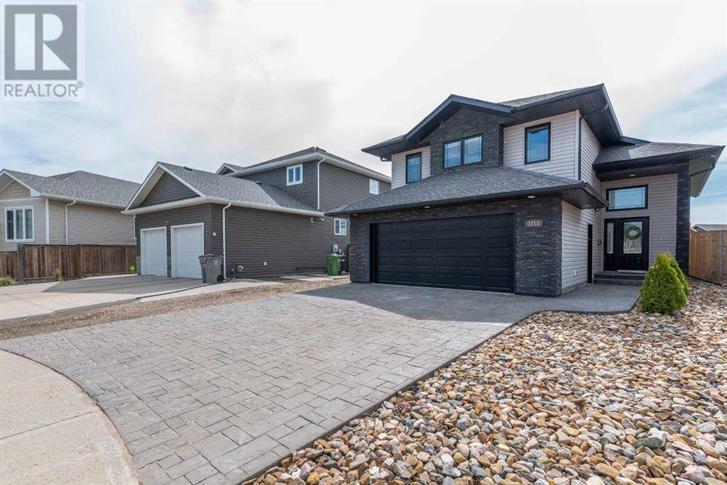 7215 39A Street, Lloydminster, AB T9V3M2