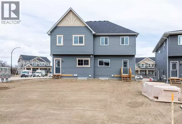 Calgary, AB T2X5X8,166 Creekview Gardens SW