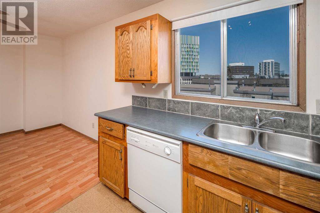 Calgary, AB T2N4M1,508, 1540 29 Street NW