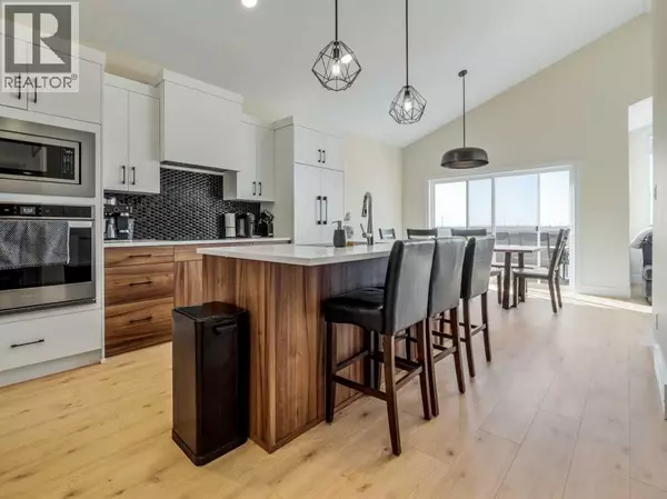 Lethbridge, AB T1J5W7,1108 Coalbrook Place W