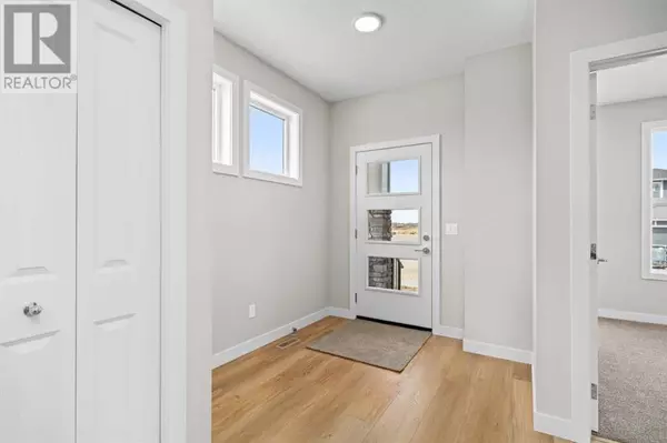 Calgary, AB T2A7A7,307 Belvedere Drive SE