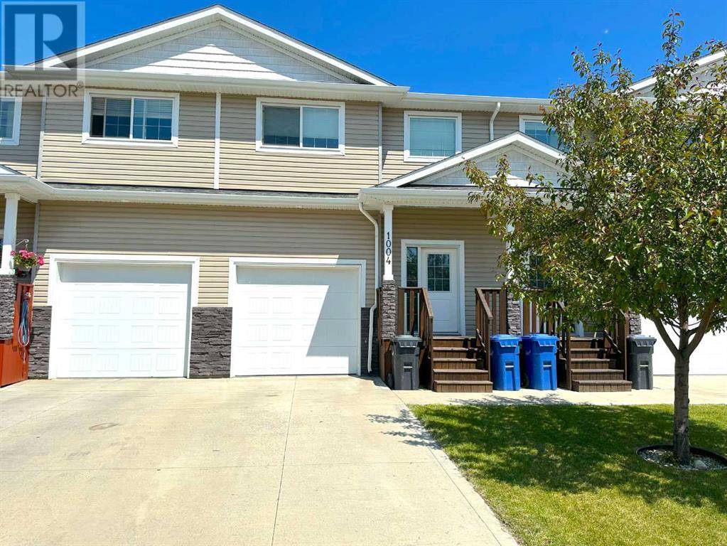 1004 Minto Street, Penhold, AB T0M1R0