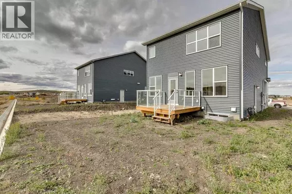 Calgary, AB T2X5W4,23 Creekstone Green SW