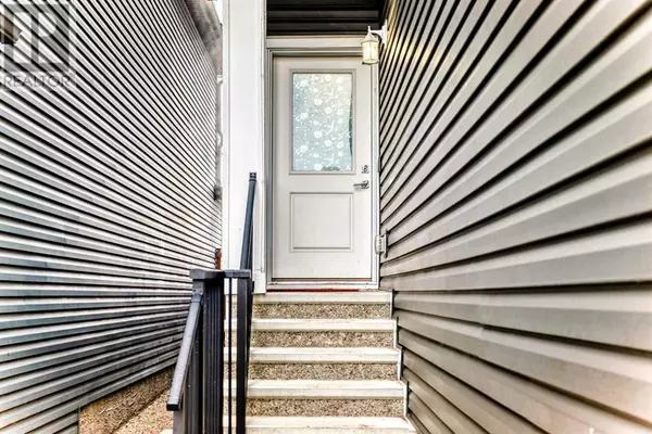 Calgary, AB T3N2C5,657 Corner Meadows Way NE