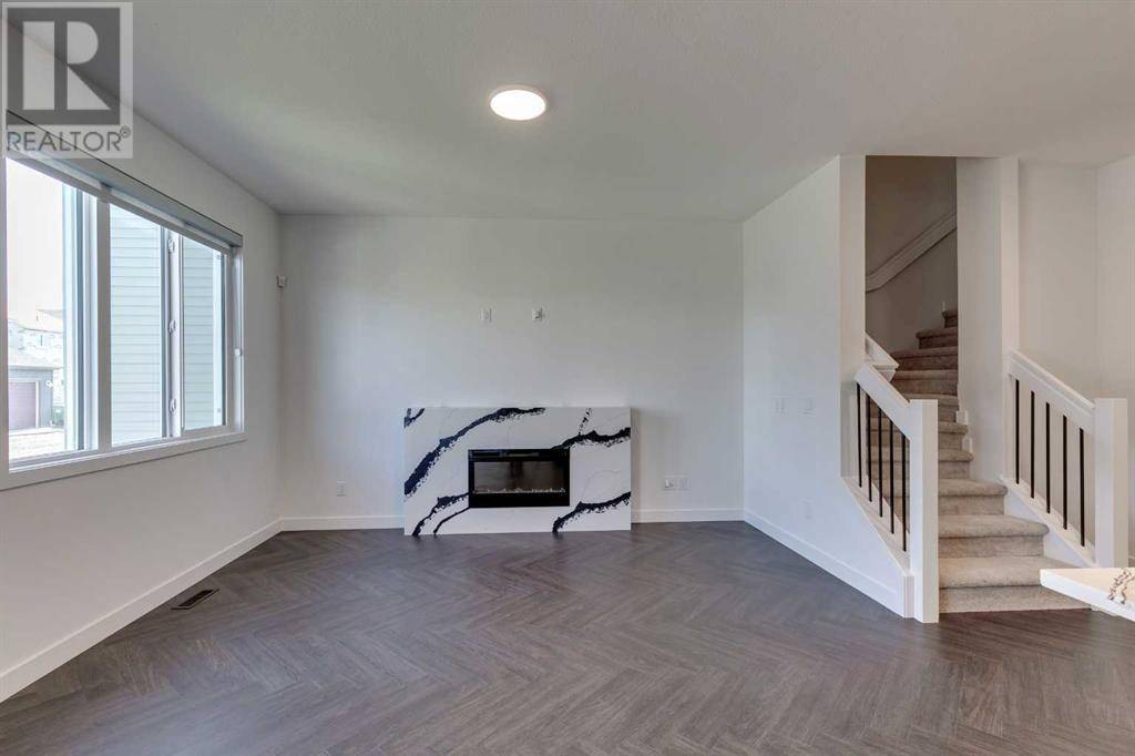 Cochrane, AB T4C2Y6,32 Clydesdale Court