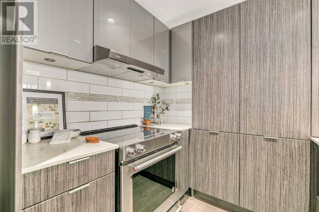 Calgary, AB T2P1J3,3006, 930 6 Avenue SW