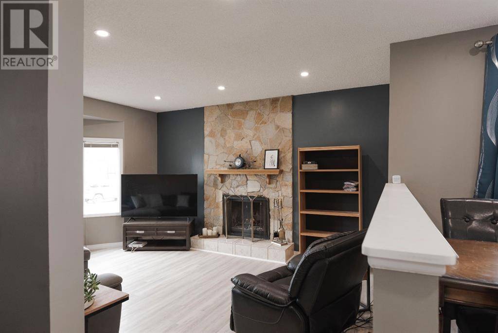 Fort Mcmurray, AB T9K1G5,121 Cowley Bay