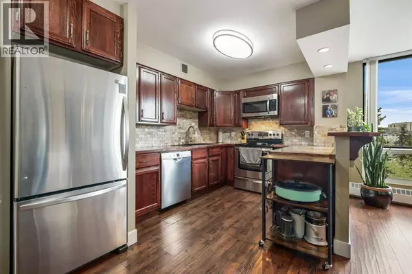 Calgary, AB T3B4W4,404, 80 Point Mckay Crescent NW