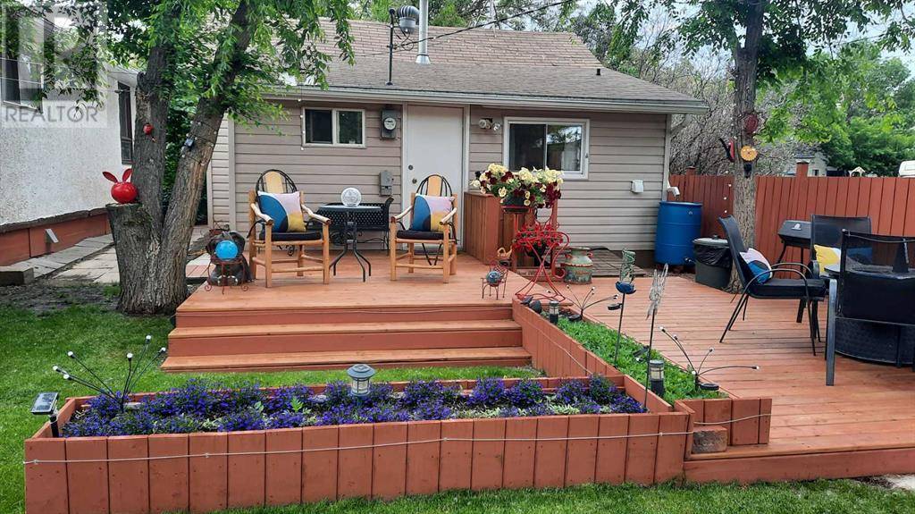 Drumheller, AB T0J1B0,253 2 Avenue