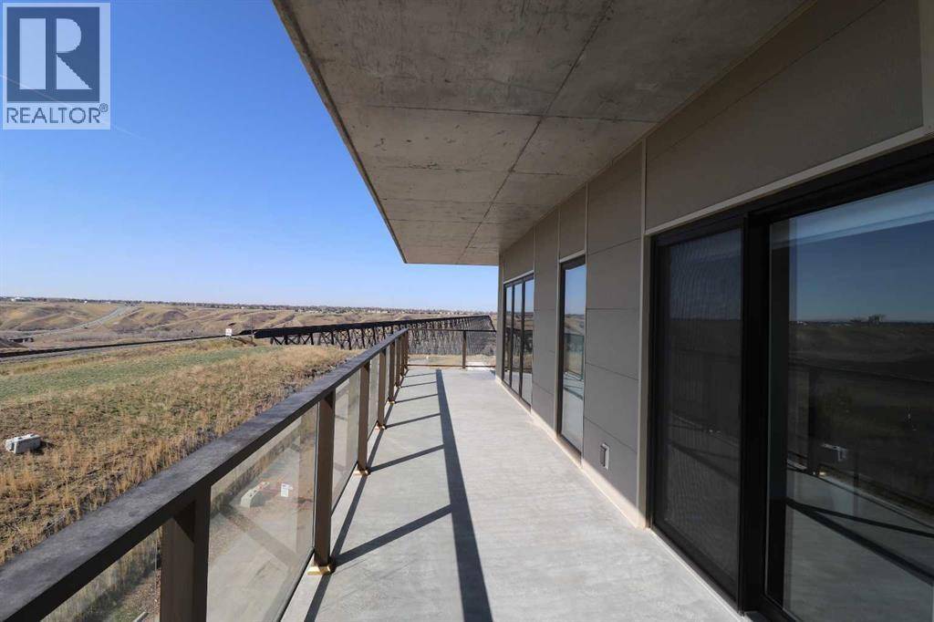 Lethbridge, AB T1H5L9,336, 102 Scenic Drive N