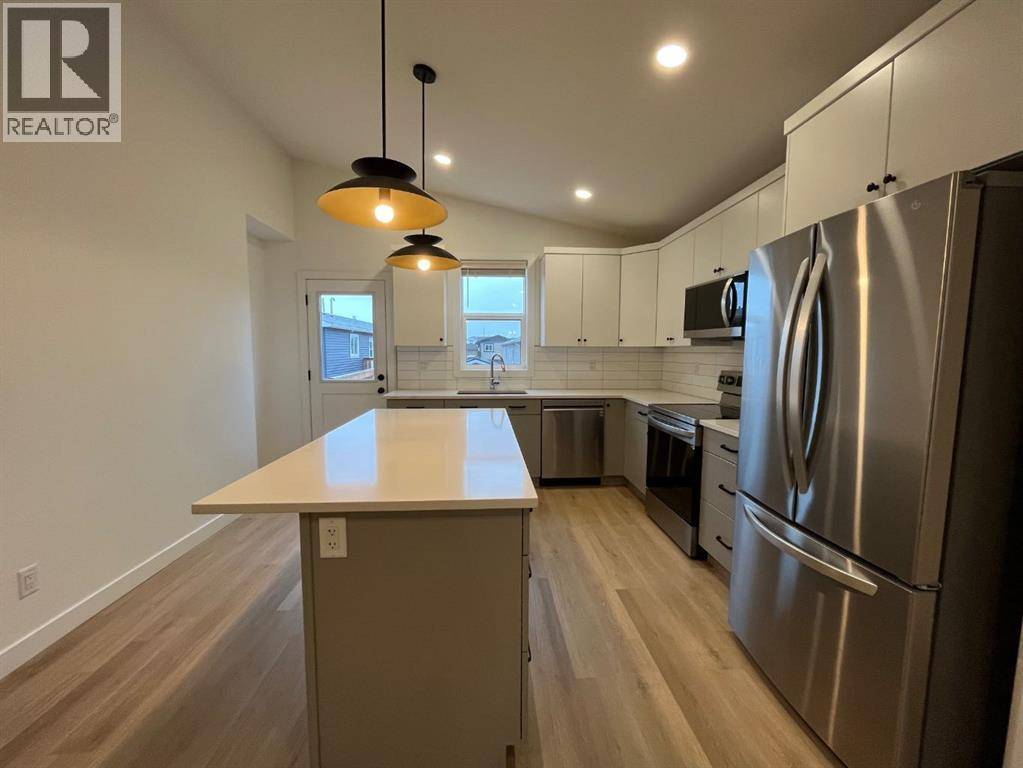 Grande Prairie, AB T8W0M4,227, 11850 84 Avenue