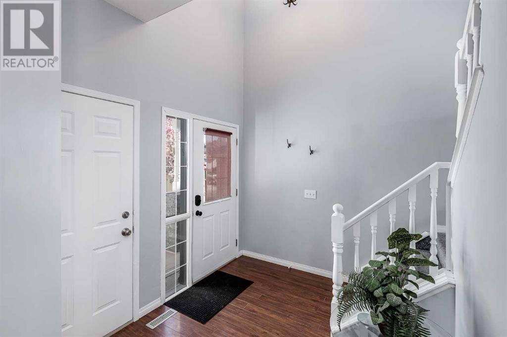 Calgary, AB T2Z2V3,31 Mt Apex Crescent SE