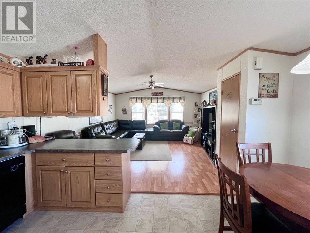 Hinton, AB T7V1S2,8, 145 East River Road