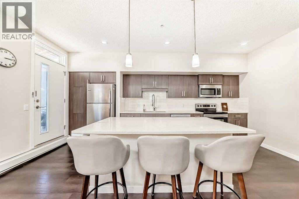 Calgary, AB T3H0Y5,214, 10 Westpark Link SW