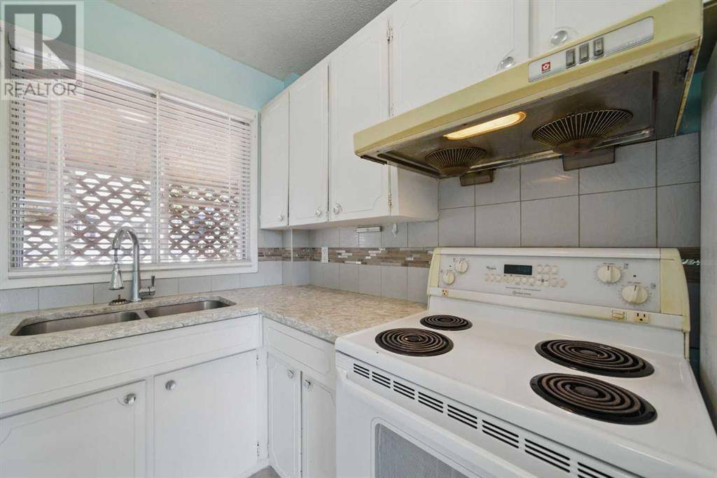 Calgary, AB T2A1V6,1209 53 Street SE