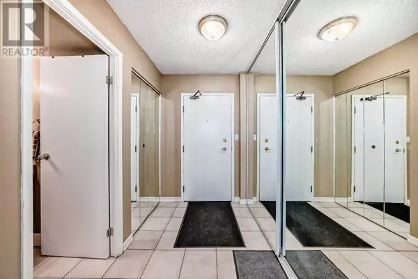 Calgary, AB T3C3R9,808, 1334 12 Avenue SW
