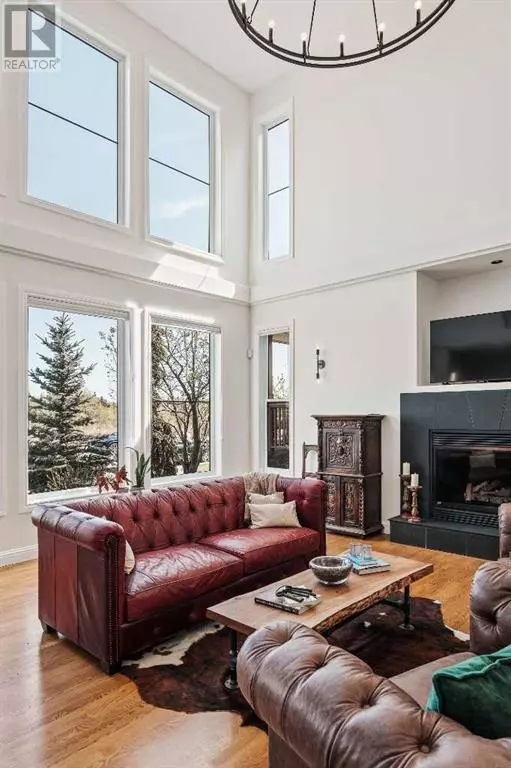 Calgary, AB T2G0P2,2225 8 Avenue SE