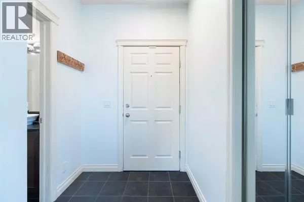 Calgary, AB T2E9C7,633, 910 Centre Avenue NE