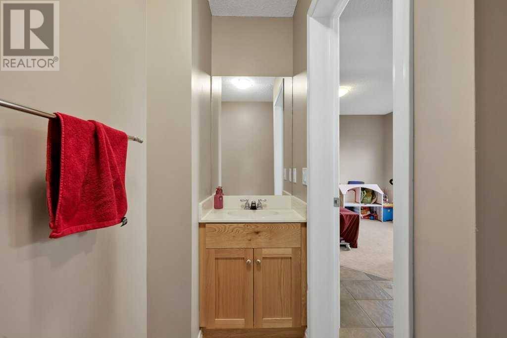 Airdrie, AB T4B0K7,1201, 2384 SAGEWOOD Gate SW
