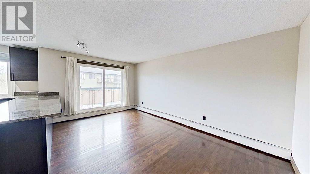 Calgary, AB T3C0N9,204, 1613 11 Avenue SW