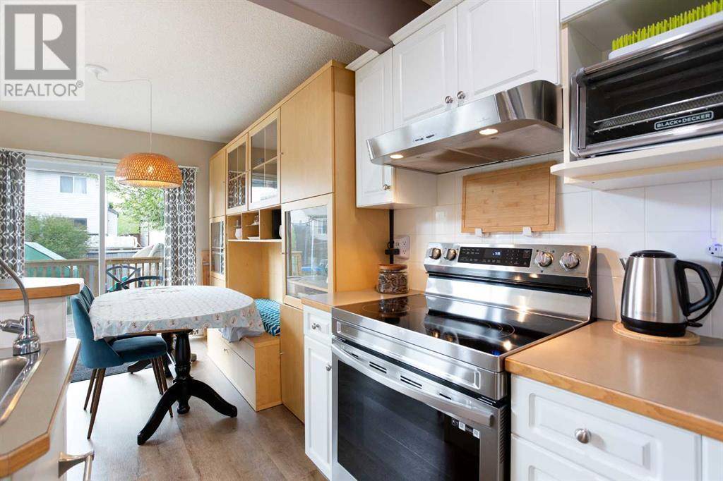 Calgary, AB T3G5H9,90 Royal Birch Gardens NW