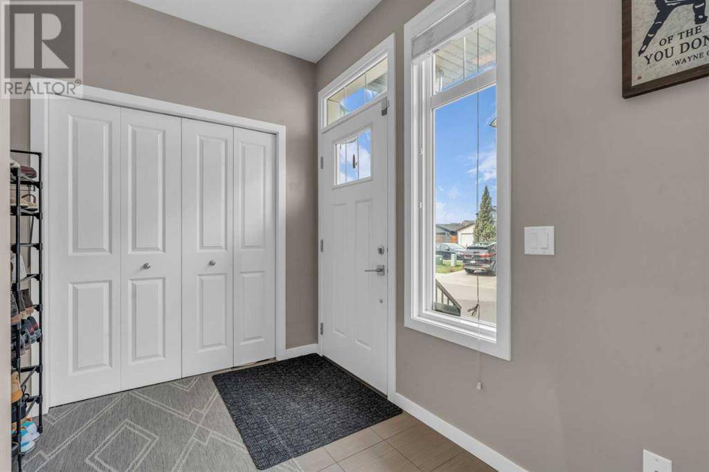 Calgary, AB T2Z3E4,93 Copperstone Common SE