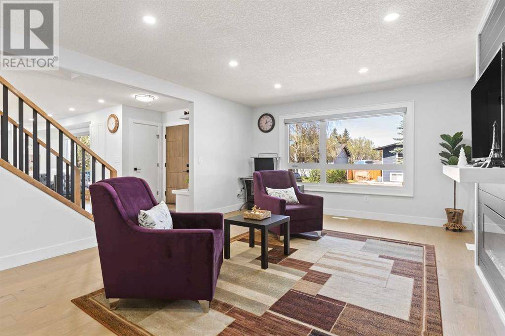 Calgary, AB T2J1H3,201 Wascana Crescent SE