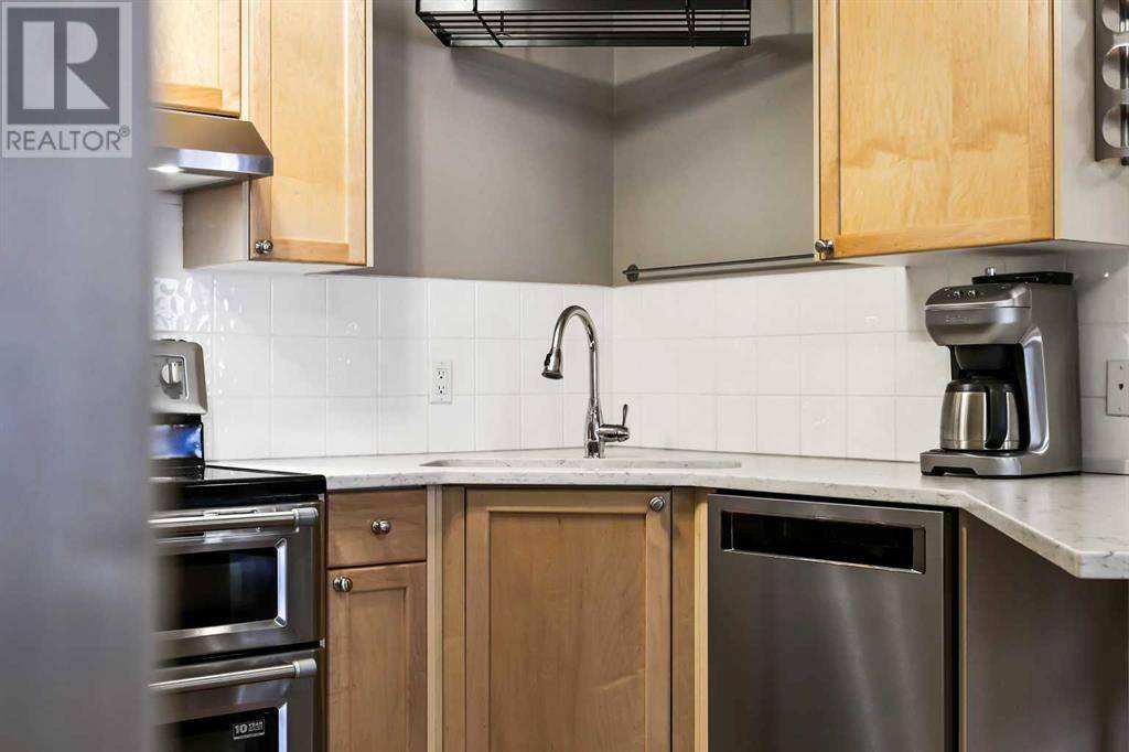 Calgary, AB T2T1J5,211, 1631 28 Avenue SW