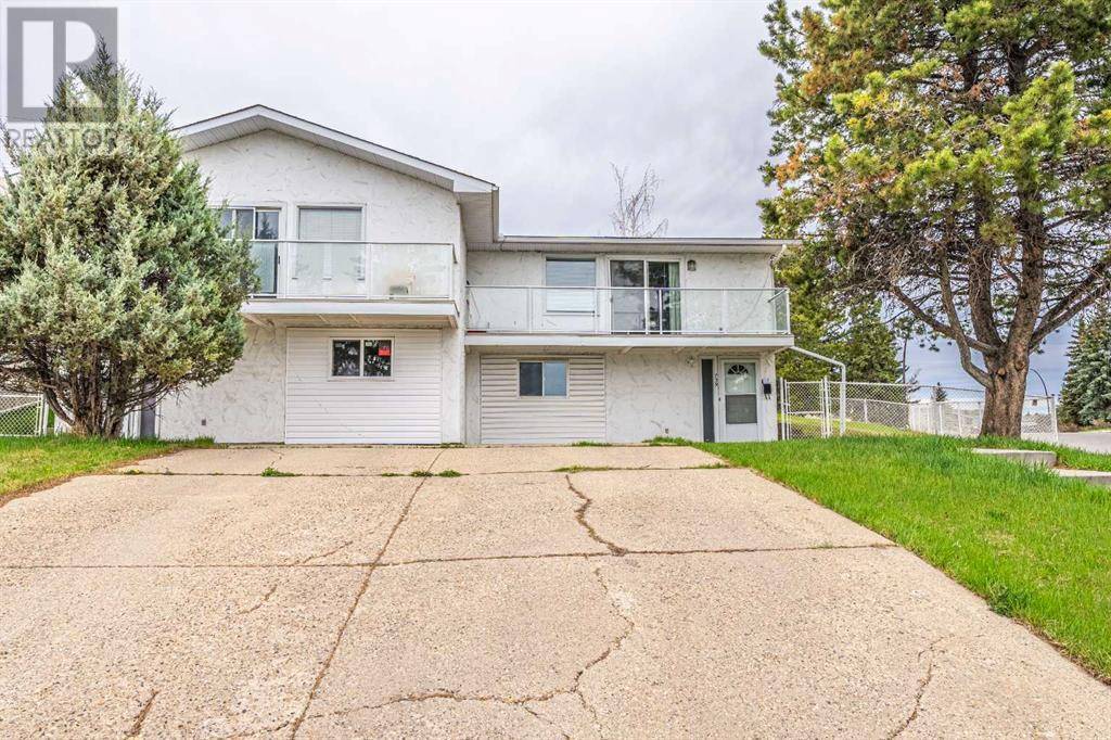 739 Tavender Road NW, Calgary, AB T2K3R2
