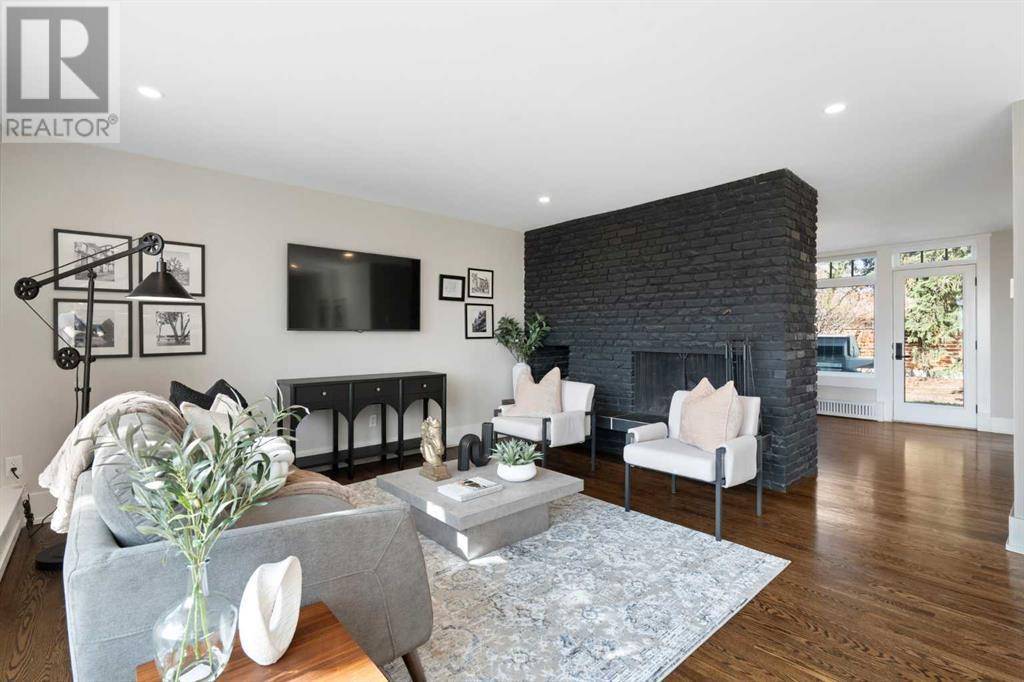Calgary, AB T2T3Y5,4815 14A Street SW
