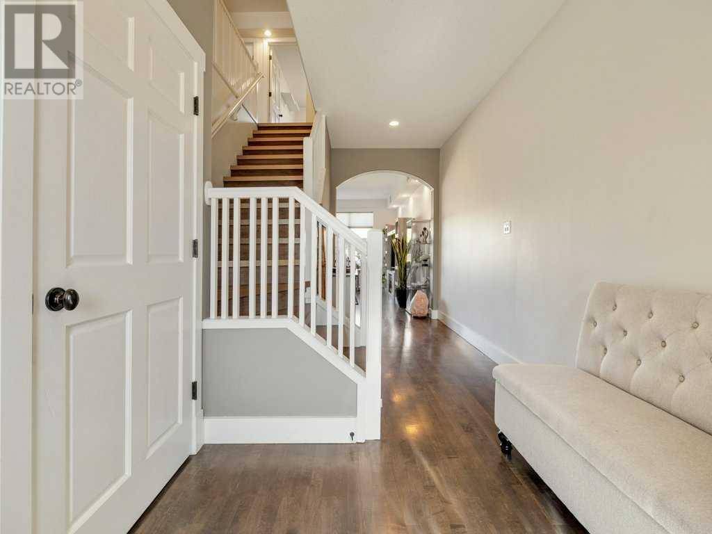 Lethbridge, AB T1K6V2,3, 369 Canyon Boulevard W