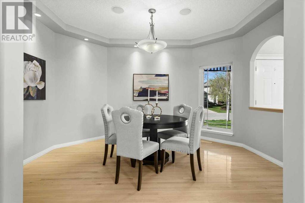 Calgary, AB T3B5S8,142 Valley Glen Heights NW