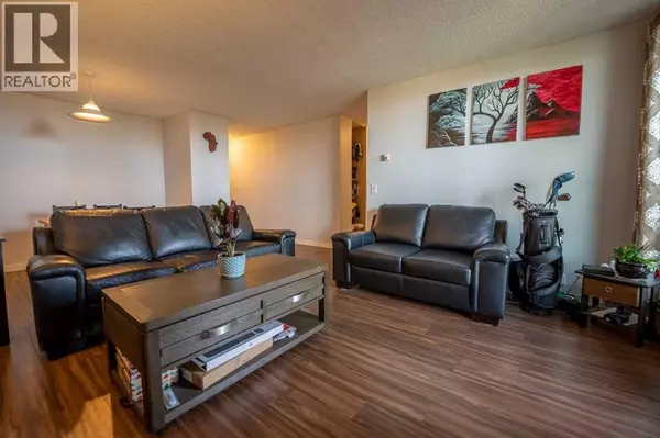 Calgary, AB T3A2E6,710, 4944 Dalton Drive NW