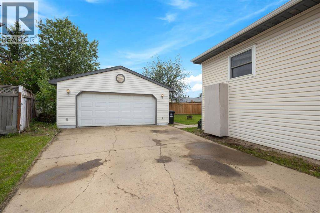 Fort Mcmurray, AB T9K1L7,189 Parmenter Crescent