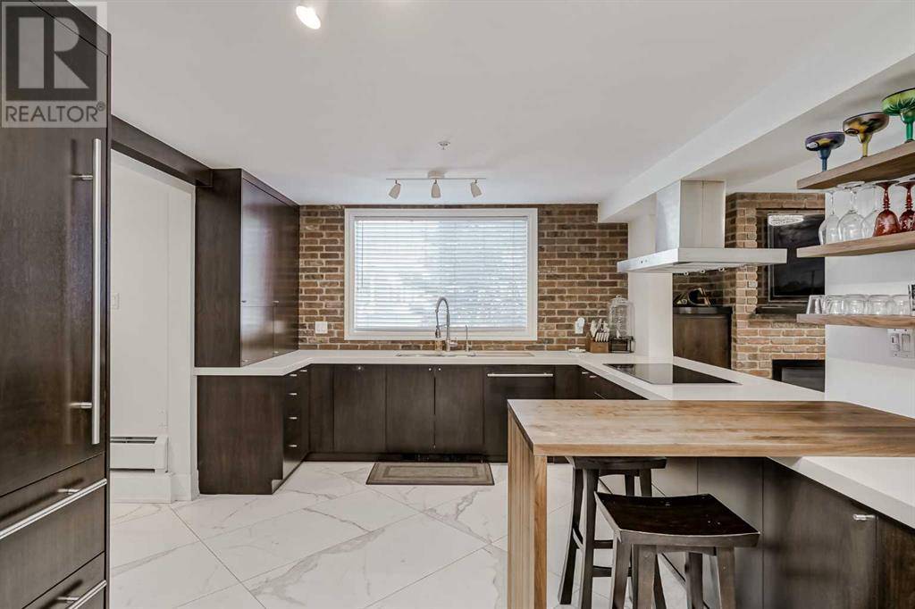 Calgary, AB T2Z3B6,101, 2422 Erlton Street SW