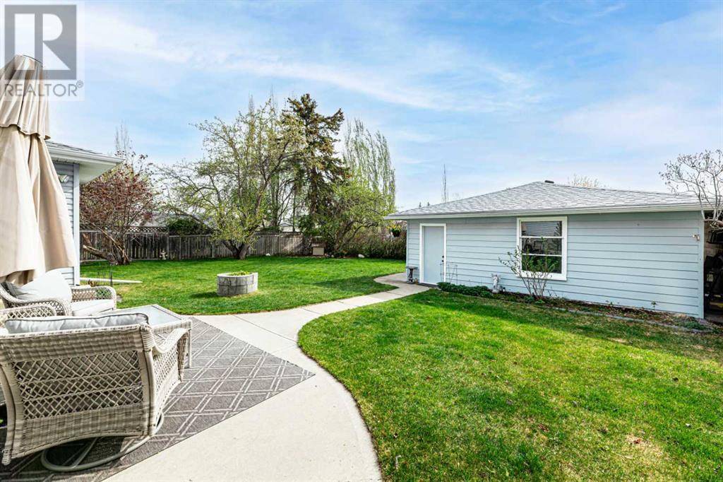 Red Deer, AB T4N3M1,5825 45 Avenue
