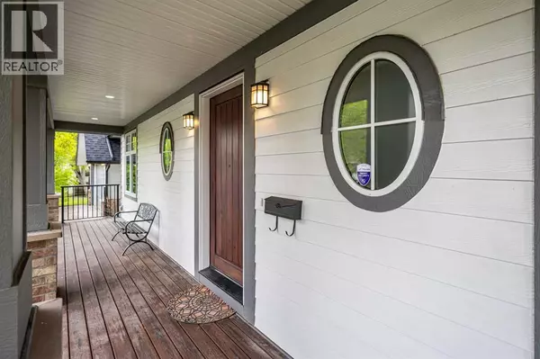 Calgary, AB T2N3C4,512 Memorial Drive NW