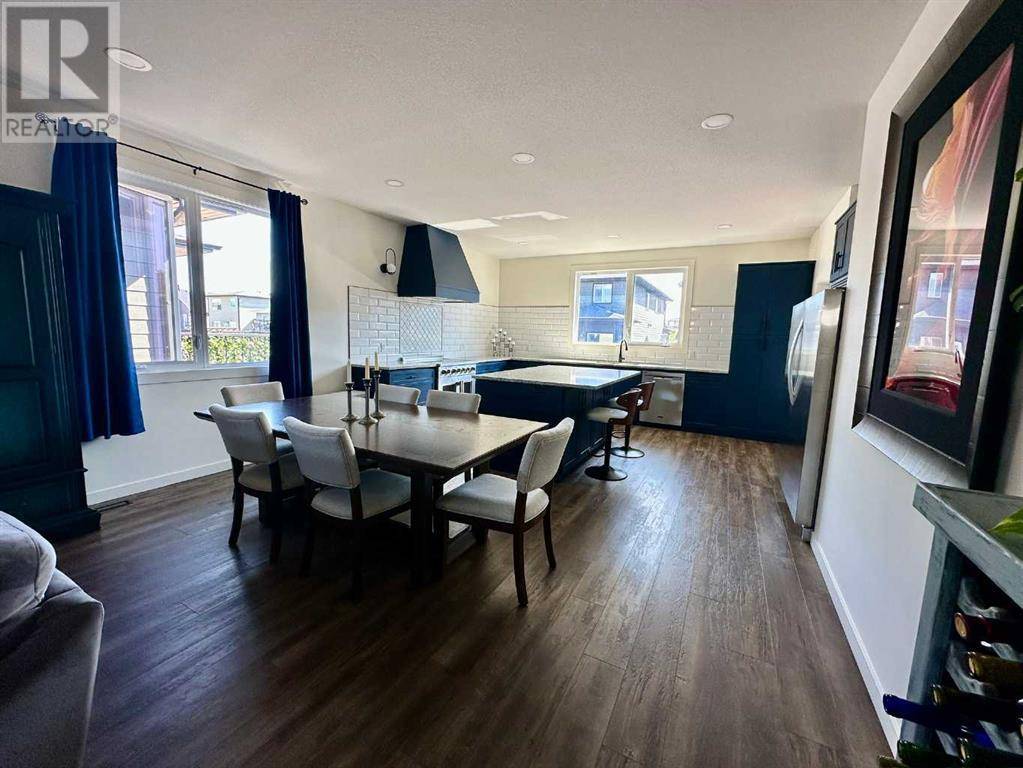 Lethbridge, AB T1J5X1,809 Devonia Circle W