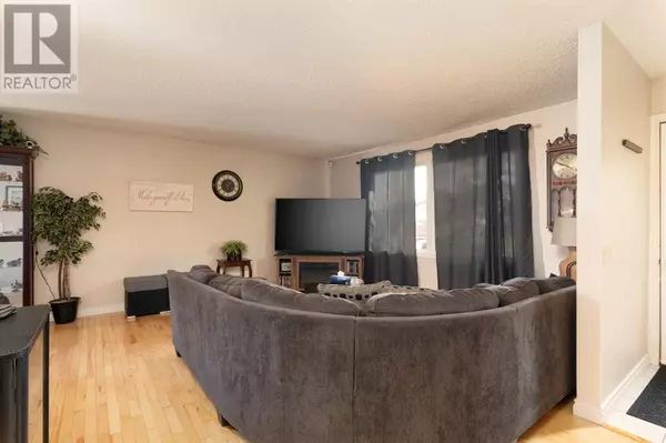 Fort Mcmurray, AB T9H2T3,169 Beale Crescent
