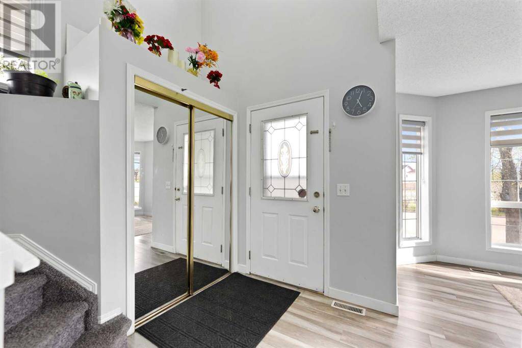 Calgary, AB T3J3V6,14 Tarington Park NE