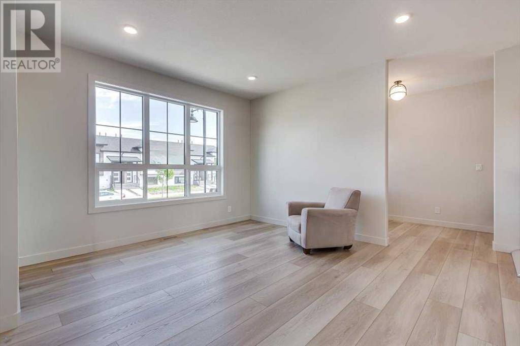 Red Deer, AB T4P0Y7,439 Townsend Street