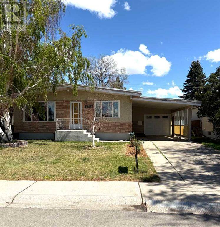 1319 28 Street S, Lethbridge, AB T1K2V1