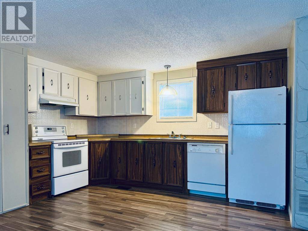 Fort Mcmurray, AB T9K2H8,169 Clausen Crescent