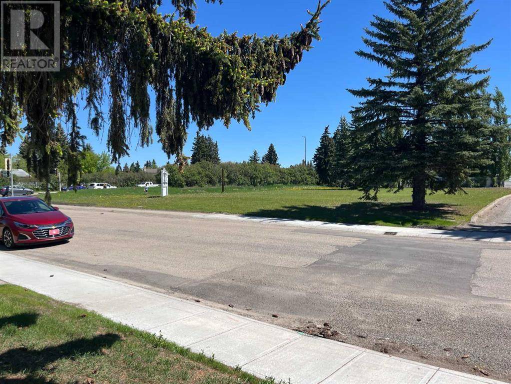Red Deer, AB T4R1G8,44, 20 Alford Avenue