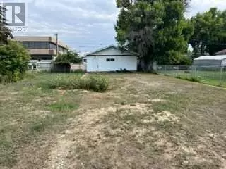 730 12 Street SE, Medicine Hat, AB T1A1W2