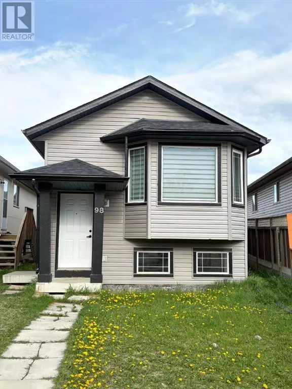 Calgary, AB T3J5B2,98 Tarawood Road NE