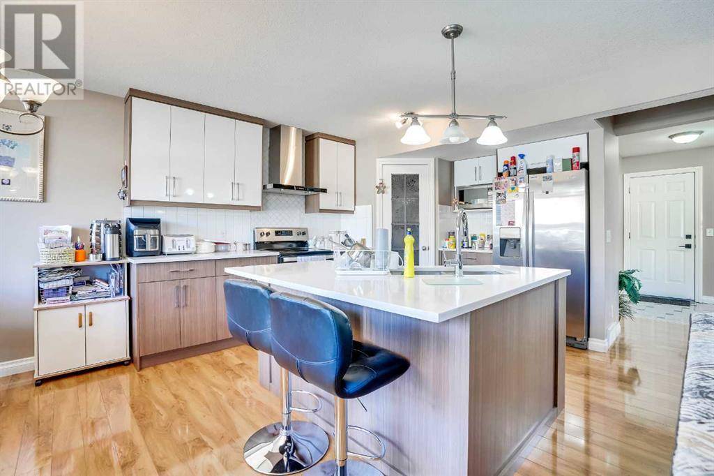 Calgary, AB T3J5J1,93 Saddletree Close NE